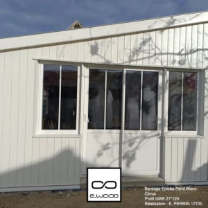 BARDAGE BOIS EPICÉA CLASSE 3.1 PEINT BLANC CIRRUS - IVAR 20*125*4460 - Ambiance2 img