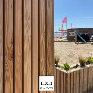 BARDAGE BOIS DOUGLAS PURGÉ D'AUBIER NATUREL - KARL1 40*40*LONG.DISPONIBLE - Ambiance1 img