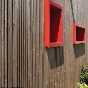 BARDAGE BOIS DOUGLAS CLASSE 3.2 ROSE DOUGLAS - KARL1 40*40*LONG.DISPONIBLE - Ambiance1 img