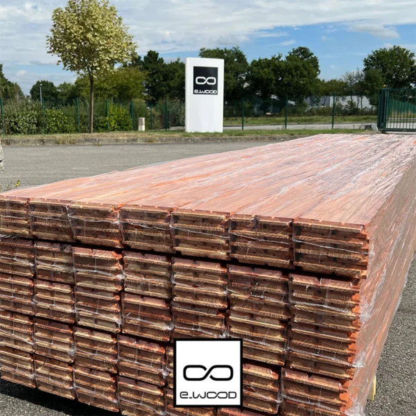 BARDAGE BOIS DOUGLAS CLASSE 3.1 ROSE ORIGINEL - ASBJORN 26*130*4000 - Ambiance6 img