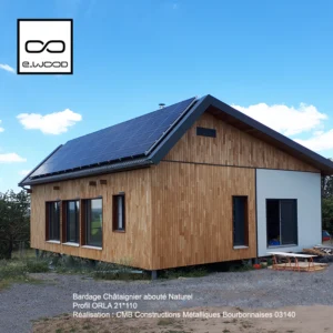 BARDAGE BOIS CHÂTAIGNIER ABOUTÉ CLASSE 4 NATUREL - ORLA 20*110*3000 - Ambiance1 img