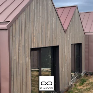 BARDAGE BOIS CHÂTAIGNIER ABOUTÉ CLASSE 4 GRIS SILVER GREY (GRIS) - KARL MIX 21*385*LONG.DISPONIBLE - Ambiance1 img