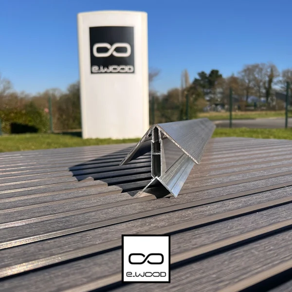ACCESSOIRE BARDAGE E-WOOD® BOIS COMPOSITE EXCELLENCE BROSSÉ GRIS SILVER - CORNIERE ANGLE 66*66*3000 - Packshot2 img