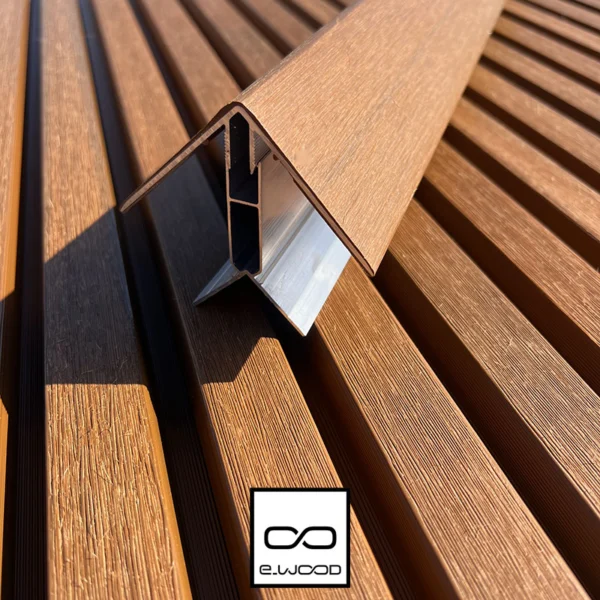 ACCESSOIRE BARDAGE E-WOOD® BOIS COMPOSITE EXCELLENCE BROSSÉ TON BOIS TEAK - CORNIERE ANGLE 66*66*3000 - Packshot1 img