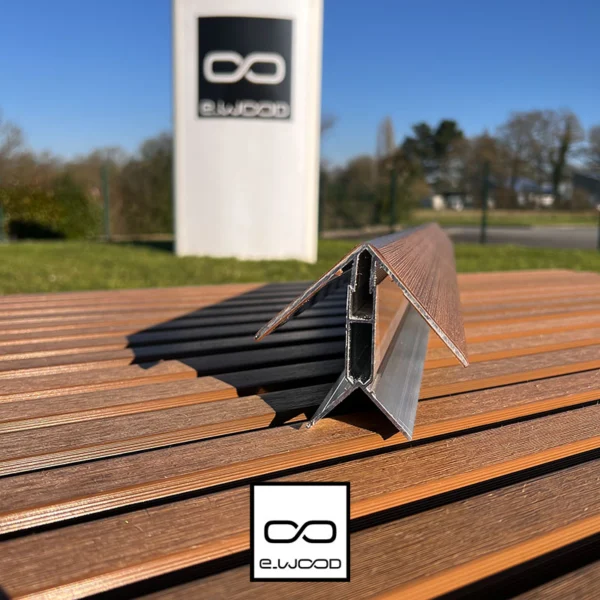 ACCESSOIRE BARDAGE E-WOOD® BOIS COMPOSITE EXCELLENCE BROSSÉ TON BOIS TEAK - CORNIERE ANGLE 66*66*3000 - Packshot1 img