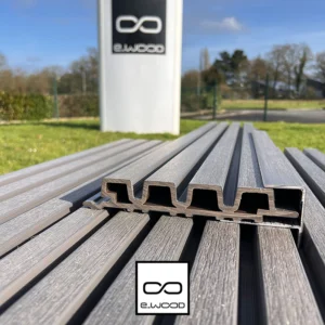 ACCESSOIRE BARDAGE E-WOOD® BOIS COMPOSITE EXCELLENCE BROSSÉ GRIS SILVER - PROFIL FINITION 37*61*3000 - Packshot2 img