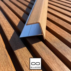 ACCESSOIRE BARDAGE E-WOOD® BOIS COMPOSITE EXCELLENCE BROSSÉ TON BOIS TEAK - PROFIL FINITION 37*61*3000