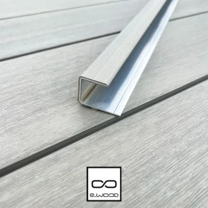 ACCESSOIRE BARDAGE E-WOOD® BOIS COMPOSITE EXCELLENCE BROSSÉ GRIS ANTIQUE - PROFIL EXTRÉMITÉ LOKI 22*25*3000