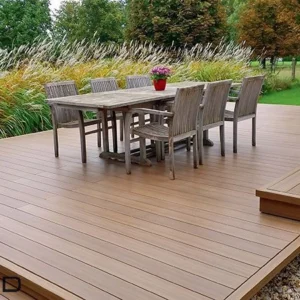 TERRASSE E-WOOD® BOIS COMPOSITE EXCELLENCE STRUCTURÉ ET BROSSÉ TON BOIS TEAK - CLIP 23*138*4000 - Ambiance3 img