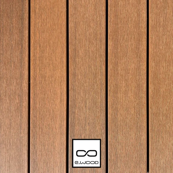 TERRASSE E-WOOD® BOIS COMPOSITE EXCELLENCE PLEIN STRUCTURÉ ET BROSSÉ TON BOIS TEAK - A VISSER 23*138*3000 - Packshot1 img