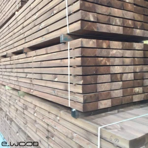 OSSATURE TERRASSE BOIS PIN SYLVESTRE CLASSE 4 VERT - ANGLES ARRONDIS 70*120*LONG.DISPONIBLE - Ambiance3 img