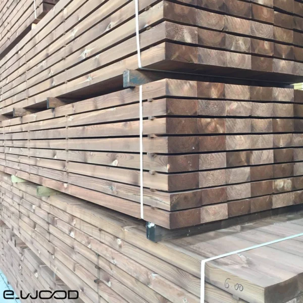 OSSATURE TERRASSE BOIS PIN SYLVESTRE CLASSE 4 VERT - ANGLES ARRONDIS 70*120*LONG.DISPONIBLE - Ambiance3 img