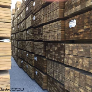 OSSATURE TERRASSE BOIS PIN SYLVESTRE CLASSE 4 BRUN - ANGLES ARRONDIS 45*145*LONG.DISPONIBLE - Ambiance3 img