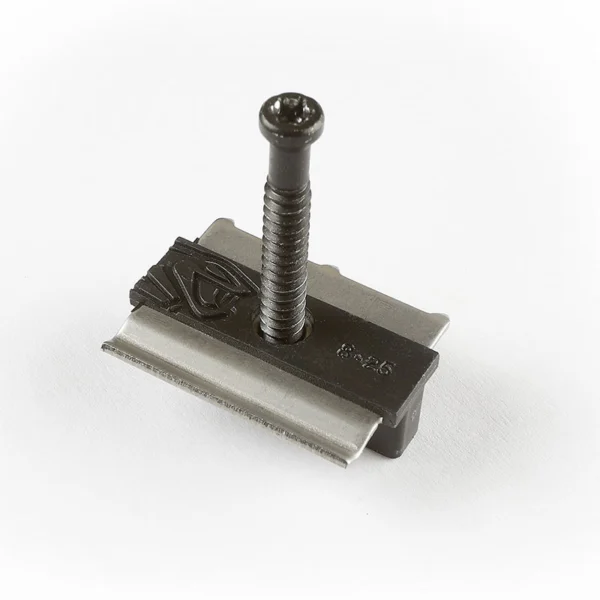 ACCESSOIRES TERRASSE INOX - CLIP COBRA HYBRID 7 22 POUR TERRASSE BAMBOO THERMO BOITE DE 90 CLIPS + VIS INOX A2 4,2*35MM. BESOIN : 20 CLIPS M2. ENTRAXE LAMBOURDES 40 CM.4,2*35 - Zoom img