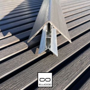 ACCESSOIRE BARDAGE E-WOOD® BOIS COMPOSITE EXCELLENCE BROSSÉ GRIS SILVER - CORNIERE ANGLE 60*60*3000