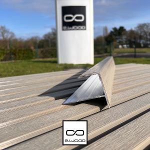 ACCESSOIRE BARDAGE E-WOOD® BOIS COMPOSITE EXCELLENCE BROSSÉ GRIS ANTIQUE - PROFILE EXTRÉMITÉ 37*94*3000