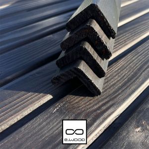 ACCESSOIRES BARDAGE BOIS DOUGLAS CLASSE 3.1 SATURÉ NOIR ABSOLU - CORNIERE ANGLE 45*45*3000