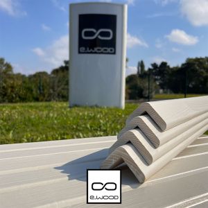 ACCESSOIRES BARDAGE BOIS EPICÉA CLASSE 3.1 PEINT BLANC PERLE - CORNIERE ANGLE 55*55*3000